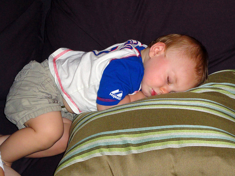 Both boys were pretty tuckered at the end of that day (215.95 KB)