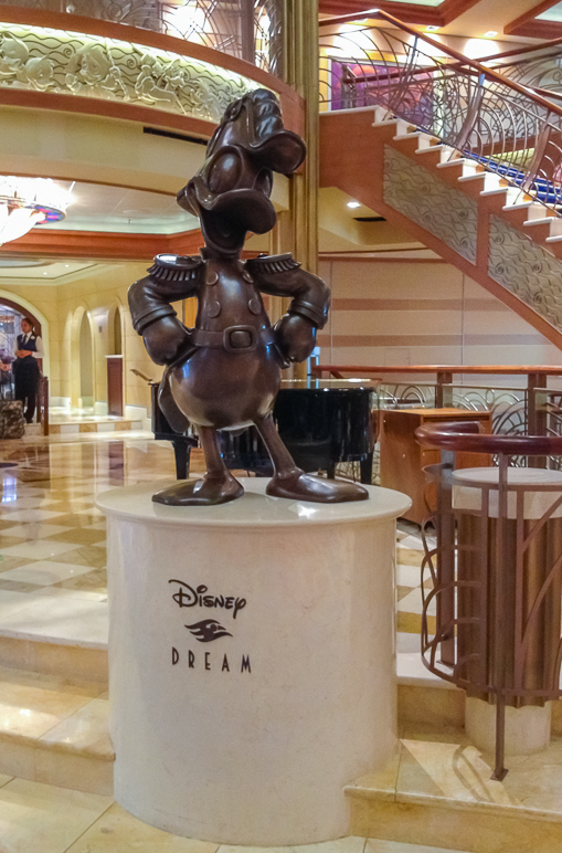 This is Admiral Donald Duck statue in the main lobby aboard the Disney Dream. (234.55 KB)