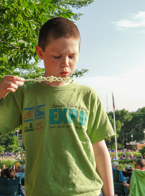 Andrew blowing some bubbles at Yankee Doodle Pops (273.83 KB)