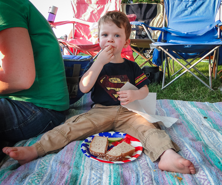 Lucas enjoying a picnic. (397.09 KB)