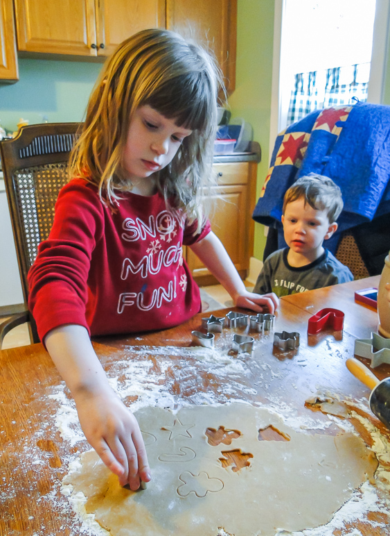 Katelyn helped Anna make cookies; I think Lucas is supervising. (310.78 KB)